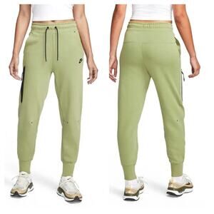 NEW Size XS Nike Sportswear Women's Tech Fleece Essential Jogger Alligator Black